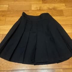 黒のプリーツスカート サイズ160のサムネイル
