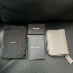 SAINT LAURENT(サンローラン) 二つ折財布のサムネイル