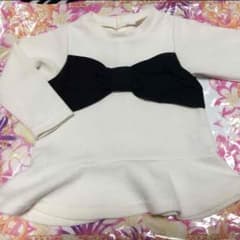 週末限定値下げ♡petit main♡80cm♡ペプラムトップスのサムネイル