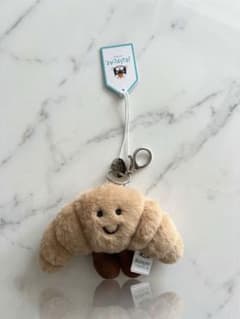 JELLYCAT ジェリーキャット クロワッサン キーホルダー バッグチャームのサムネイル