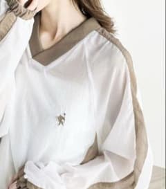 classical elf胸刺繍レトロ 配色シアー裾ドロストVネックプルオーバーのサムネイル