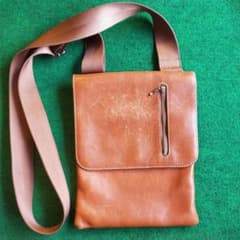 ショルダーバッグ サコッシュ 本革 茶色のサムネイル