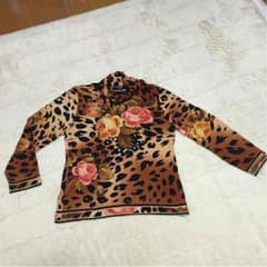 クマ様専用   レオナール  ニットのサムネイル