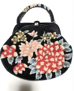 ⭐️一点物⭐️ 総ビーズバッグ 和装 手刺繍 総柄 花柄 がま口 着物 成人式 ビーズバッグ 手刺繍 花柄 総ビーズ 和装 がま口 昭和レトロ 送料込