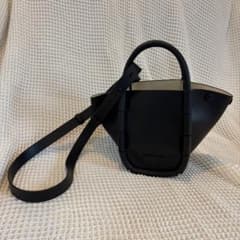Charles & Keith 2way マチナ レクタンギュラーバッグのサムネイル