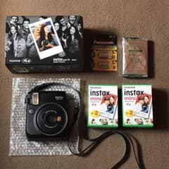 【すぐ使える‼︎】チェキ instax mini 70 付属品&おまけ付きのサムネイル