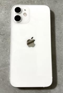 【美品】iPhone 12 mini 128GB ホワイト　SIMロック解除済のサムネイル