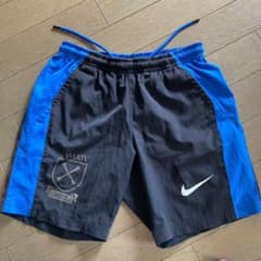 NIKE ナイキ ハーフパンツ ボーイズXSのサムネイル