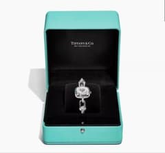 【美品】Tiffany & Co. ハードウェア時計のサムネイル