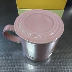 新品未使用ル・クルーゼ蓋つきマグカップ！のサムネイル