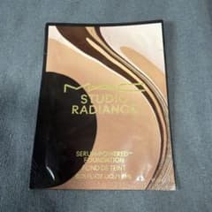 MAC STUDIO RADIANCE ファンデーション サンプルのサムネイル