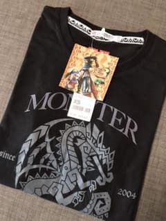 ユニクロ　モンスターハンター　Tシャツのサムネイル