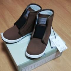 （新品）PAPAPAPARK 茶色ブーツ　18センチのサムネイル