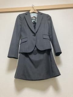 レディース スーツのサムネイル