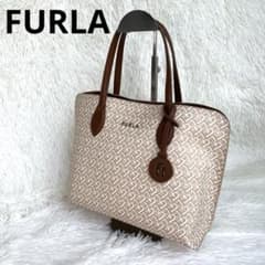 極美品✨FURLA ヴィットリア モノグラム トートバッグ 現行ロゴ PVC 