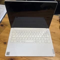 Lenovo Core i5 ホワイトノートパソコン（バッテリー交換必要あり）のサムネイル
