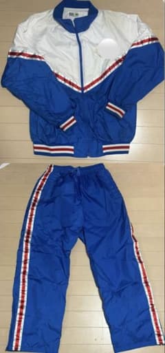 【匿名配送】　チア ウィンドブレーカー 匿名配送】 チア ウィンドブレーカー - メルカリ