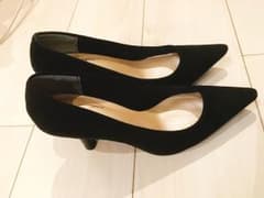 新品未使用 パンプス スエード黒のサムネイル