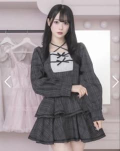 pium クロステープバイカラーティアードワンピース - メルカリ