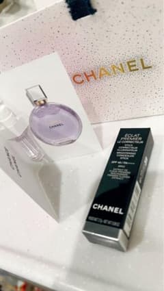 CHANEL 新品未使用ギフト　コンシーラーのサムネイル