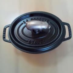 STAUB 17 オーバル　アニマルノブ付 STAUB 17 オーバル アニマルノブ付 - メルカリ