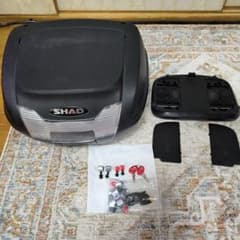 SHAD　シャッド　トップケース　SH40　リアボックスのサムネイル