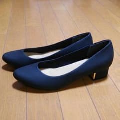 NUOVO黒パンプス 25.5cmのサムネイル