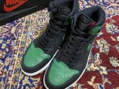 NIKE エアジョーダン1 レトロ ハイ パイン グリーン ブラック　AJ1のサムネイル