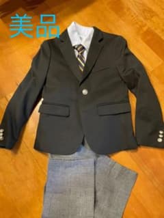 男の子 フォーマルスーツのサムネイル