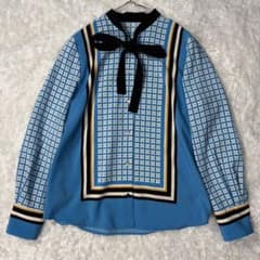 美品 アルアバイル M ブラウス ボウタイ 幾何学模様 長袖 ブルー 美品 アルアバイル M ブラウス ボウタイ 幾何学模様 長袖 ブルー