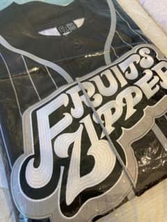 FRUITS ZIPPER 推しアピユニフォーム 黒ベースボールシャツ ブラック