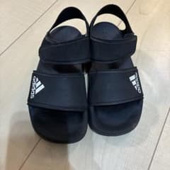adidas キッズ サンダル ブラック 20cmのサムネイル