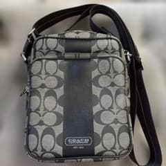 COACH シグネチャー ショルダーバッグのサムネイル