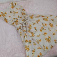 花柄ワンピースのサムネイル