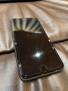 ★美品★iPhone 8 Plus Space Gray SIMフリーのサムネイル