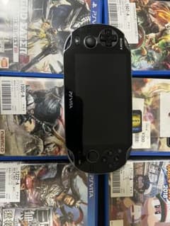お買い得　PS vita ブラック　本体　ソフト7本付きのサムネイル