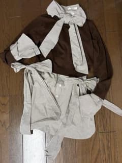 Snidel Women's Ribbon Stripe Top Set (Brown)
