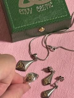 envy Celtic トリニティノット 三点Celticセルティッ925 - メルカリ