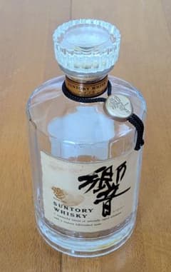 空瓶】サントリー 響 クリスタルキャップ 天面に向獅子(社章) 箱なし 