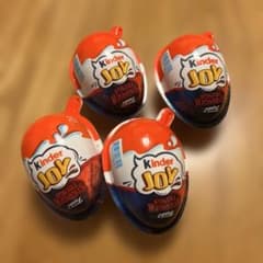 賞味期限7／8の為お値下げ！Kinder joy ストレンジャーシングスのサムネイル