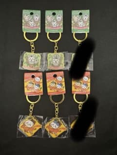 【海外限定】オーストラリア　ちいかわキーホルダー　4種類のサムネイル