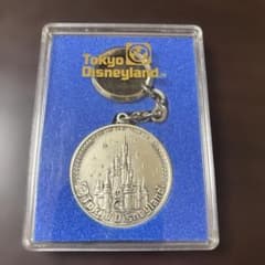 東京ディズニーランド メダル キーホルダーのサムネイル