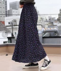 美品 シンゾーン PURPLE FLOWER SKIRT 小花柄 36 - メルカリ