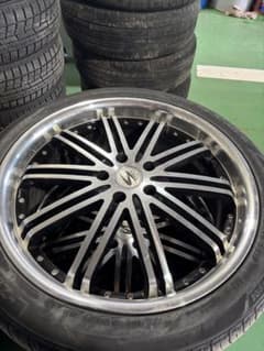 245/40R20 夏タイヤ、ホイールナット付き4点のサムネイル