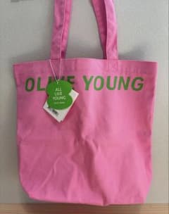 新作OLIVE YOUNG トートバッグ ピンクのサムネイル