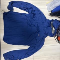 patagonia フード付きアウター 青のサムネイル