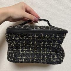 化粧ポーチ　メイクポーチ　ブラックポーチのサムネイル