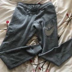 ナイキ✔️のサムネイル