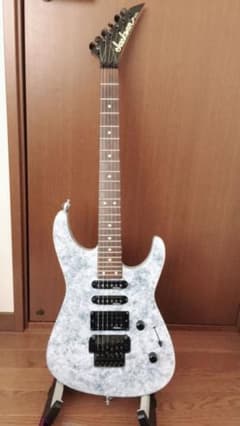 Jackson  ジャクソン ギターのサムネイル