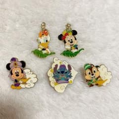 ディズニー　チャーム　バッチのサムネイル